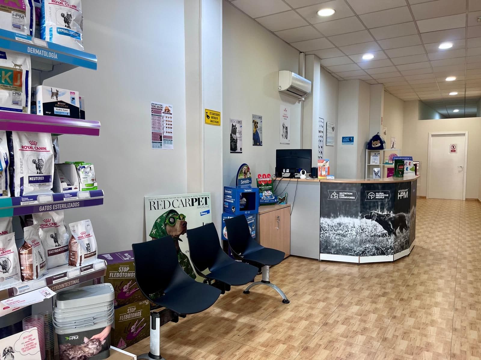 Recepción de la clínica veterinaria Tecsagés en Ourense